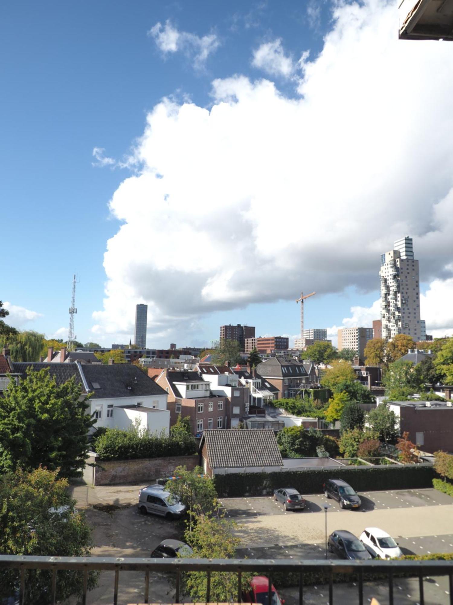 Hostel Roots Tilburg Exteriör bild